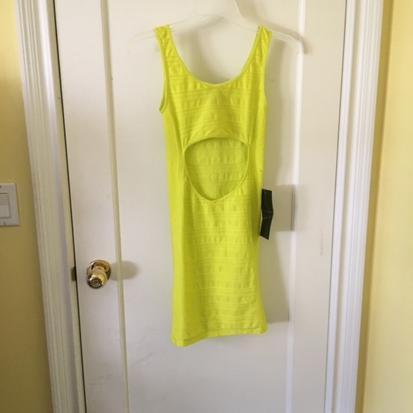 NWT! Bebe Yellow Bodycon Dress with Open-Back XS - Picture 5 of 8